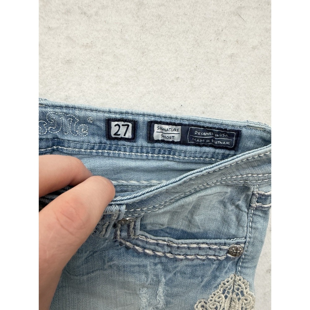 Miss Me Signature Shorts Womens 27 Blue Denim Distressed Floral Lace Applique - Picture 2 of 8